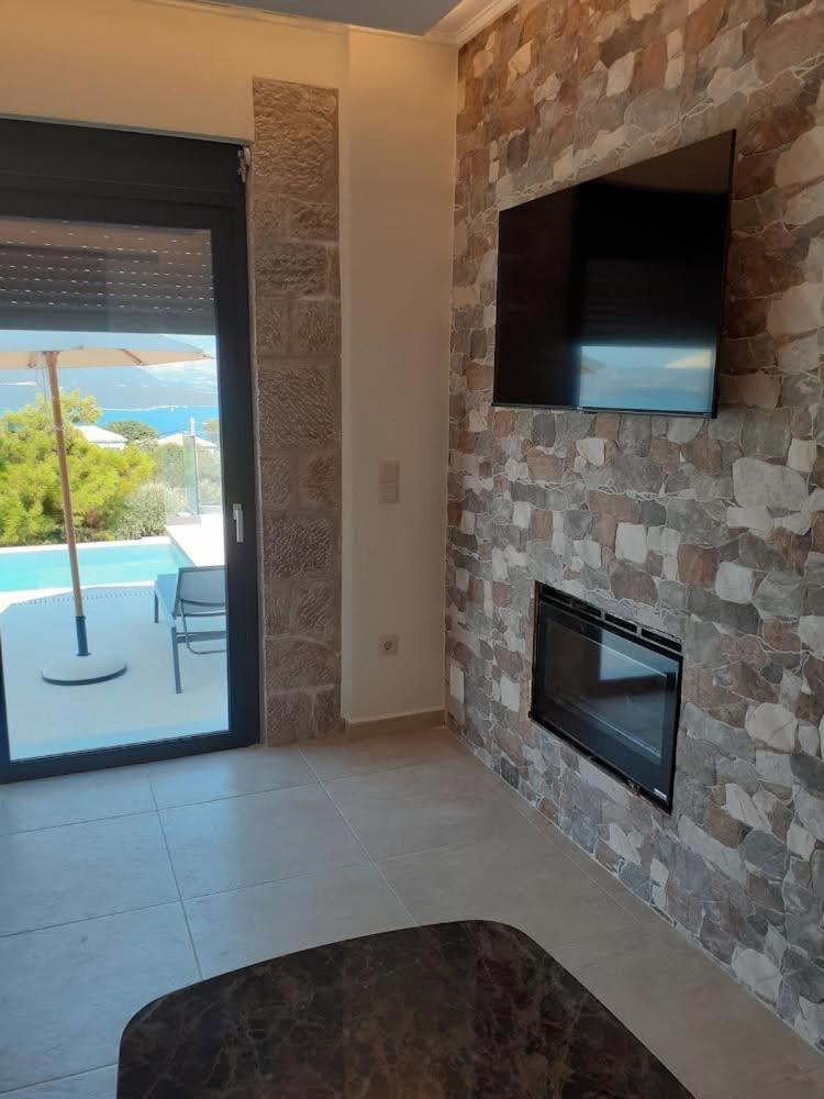 ניקיאנה Ionian Stone Luxury Villa מראה חיצוני תמונה